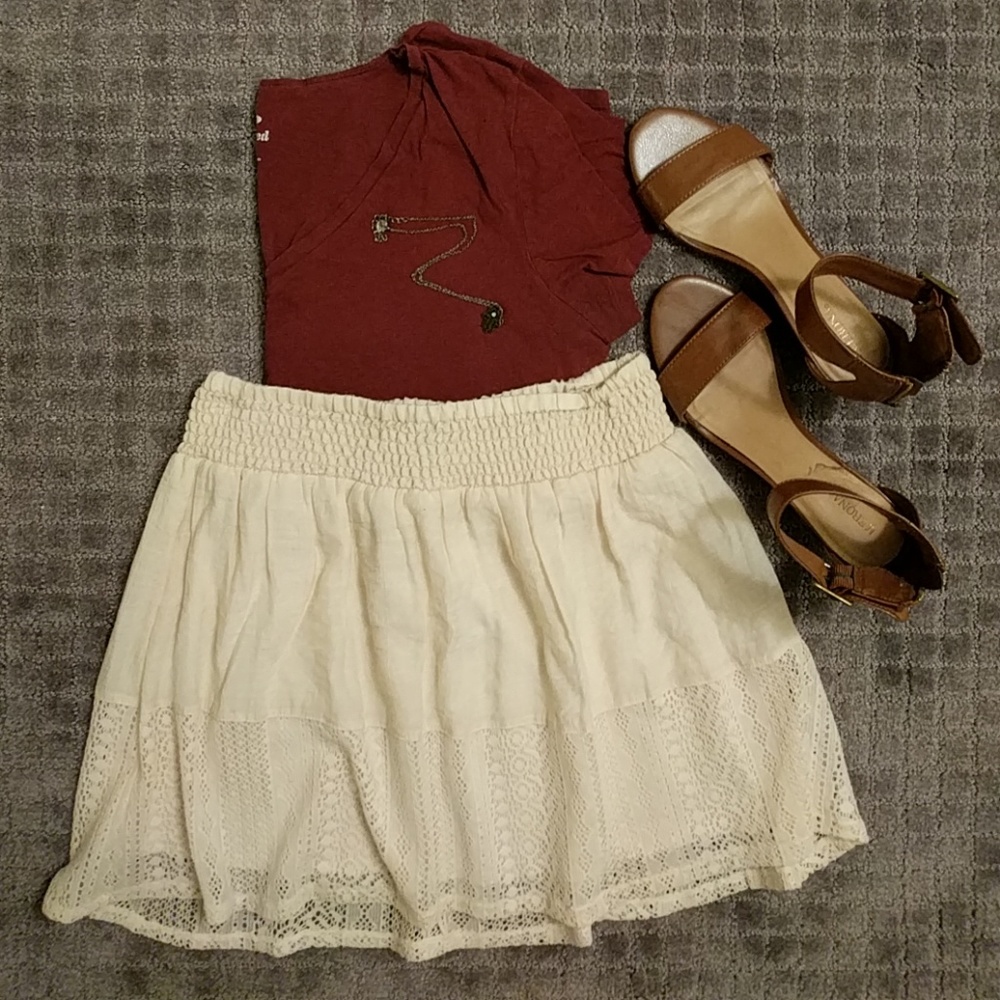 Tan short skirt